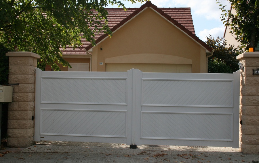 Nos modèles de portails PVC à CHATOU